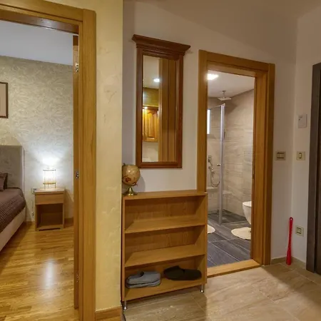 Lena Апартаменты *