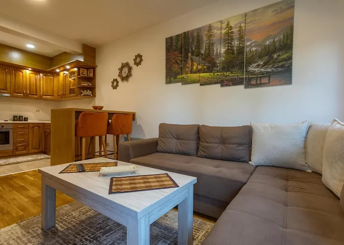 Lena * 兹拉蒂博尔