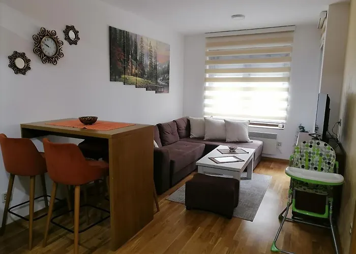 Lena * 兹拉蒂博尔