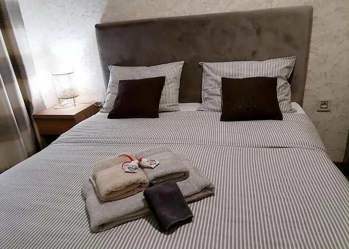 Lena 兹拉蒂博尔